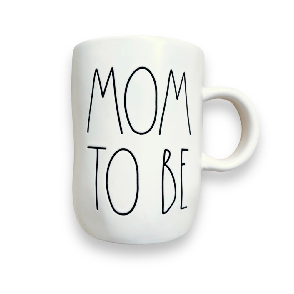 Rae Dunn Mom to Be ceramic mug